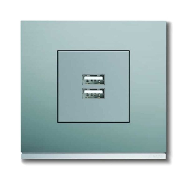 Gallery 2M Espelho USB Carreg., Branco/Aluminio Lum Hager - Image 3